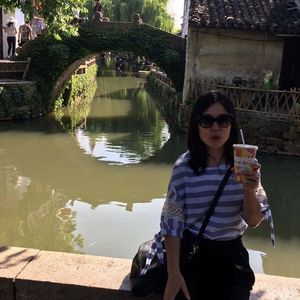 Meet your Posher, Helen